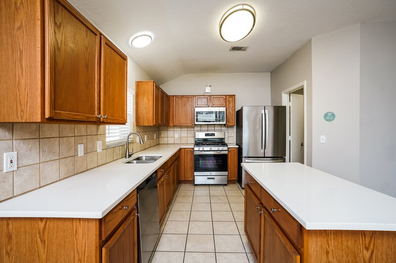 1,805/Mo, 18331 Atasca Woods Trace Humble, TX 77346 Kitchen View 2