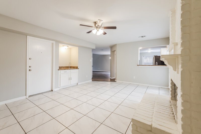2,080/Mo, 1710 Whiteback Dr Houston, TX 77084 Living Room View 2