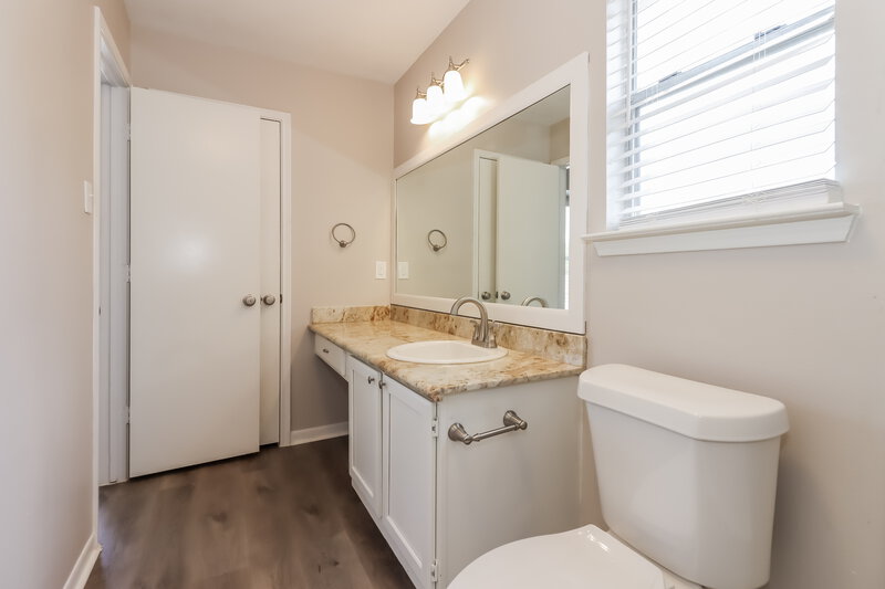 2,345/Mo, 3725 Nutwood Ln Spring, TX 77389 Main Bathroom View