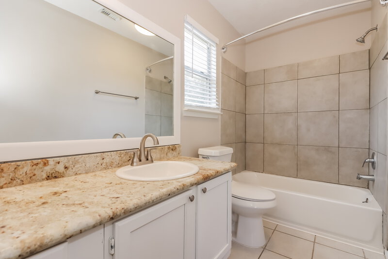 2,345/Mo, 3725 Nutwood Ln Spring, TX 77389 Bathroom View