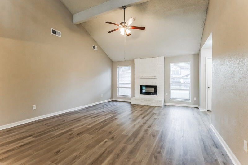 1,715/Mo, 4310 Shalom Creek Ln Spring, TX 77388 Living Room View 2