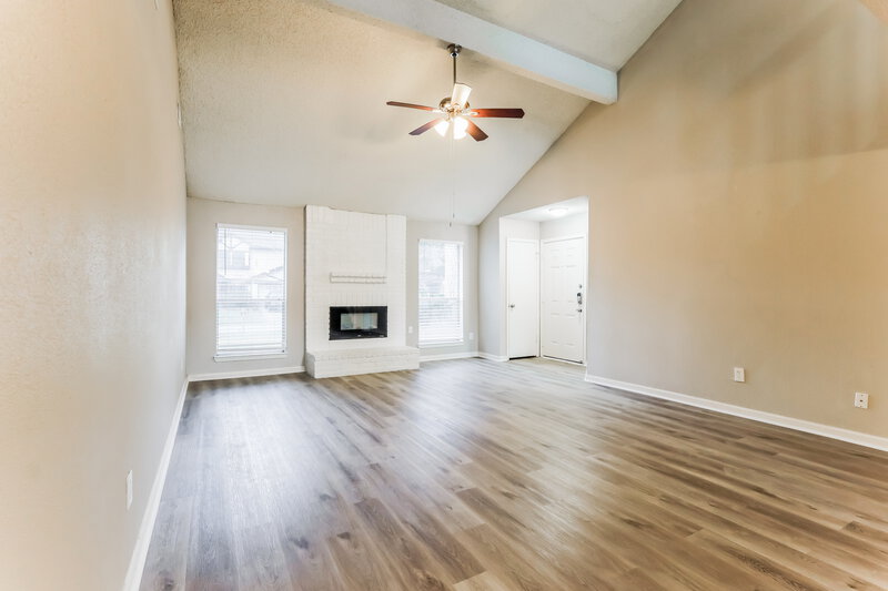 1,715/Mo, 4310 Shalom Creek Ln Spring, TX 77388 Living Room View 3