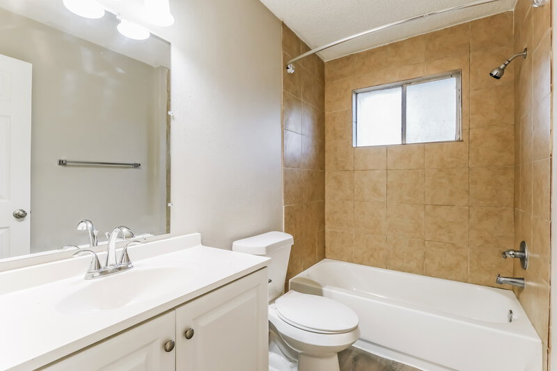 1,715/Mo, 4310 Shalom Creek Ln Spring, TX 77388 Bathroom View