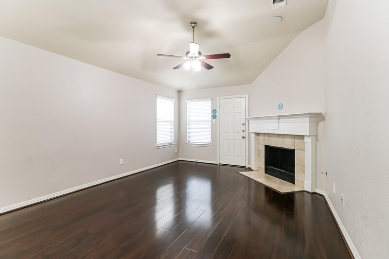 1,880/Mo, 969 Oak Lynn Dr Willis, TX 77378 Living Room View