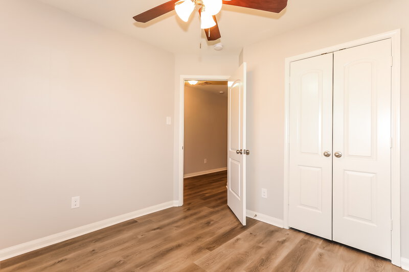 1,865/Mo, 12039 Quartersawn Ln Pinehurst, TX 77362 Bedroom View 2