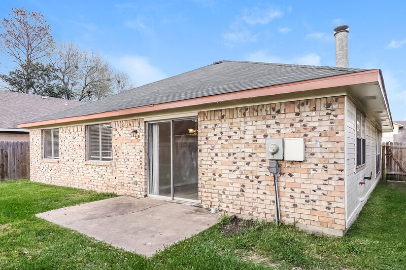 1,920/Mo, 10911 Kirkbud Ln Houston, TX 77089 Rear View