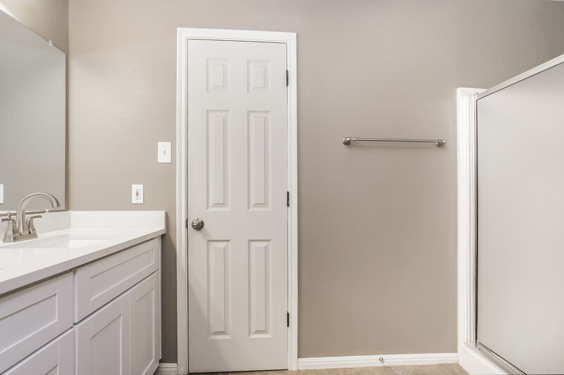 1,925/Mo, 16376 Many Trees Ln Conroe, TX 77302 Main Bathroom View