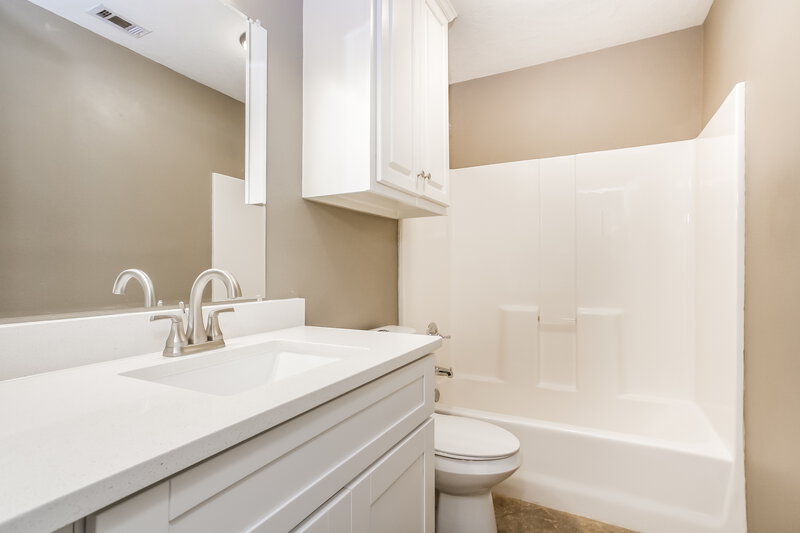 1,925/Mo, 16376 Many Trees Ln Conroe, TX 77302 Bathroom View