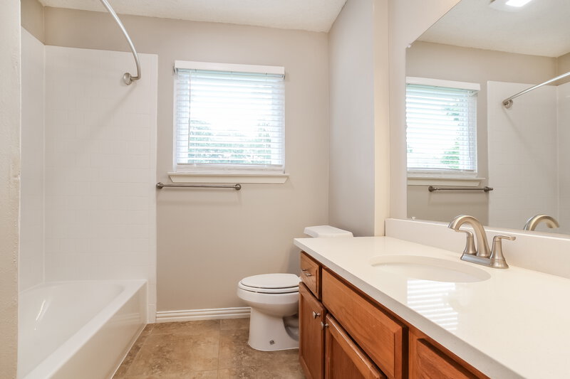 2,315/Mo, 4206 Stallion Brook Ln Spring, TX 77388 Bathroom View