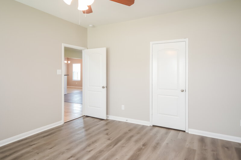 2,415/Mo, 7114 Millford Hill Ct Rosenberg, TX 77469 Main Bedroom View 2