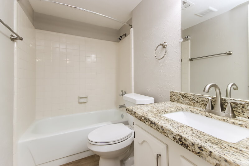 1,865/Mo, 19902 Rising Star Dr Humble, TX 77338 Bathroom View