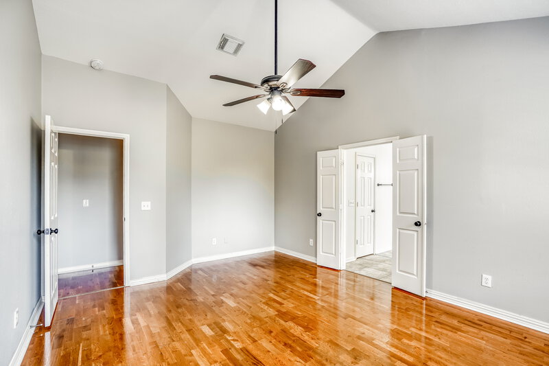 2,170/Mo, 7106 Blanco Pines Dr Humble, TX 77346 Main Bedroom View