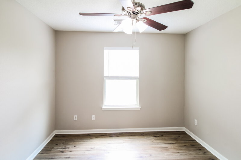 1,900/Mo, 1083 Shadow Glenn Dr Conroe, TX 77301 Bedroom View 2