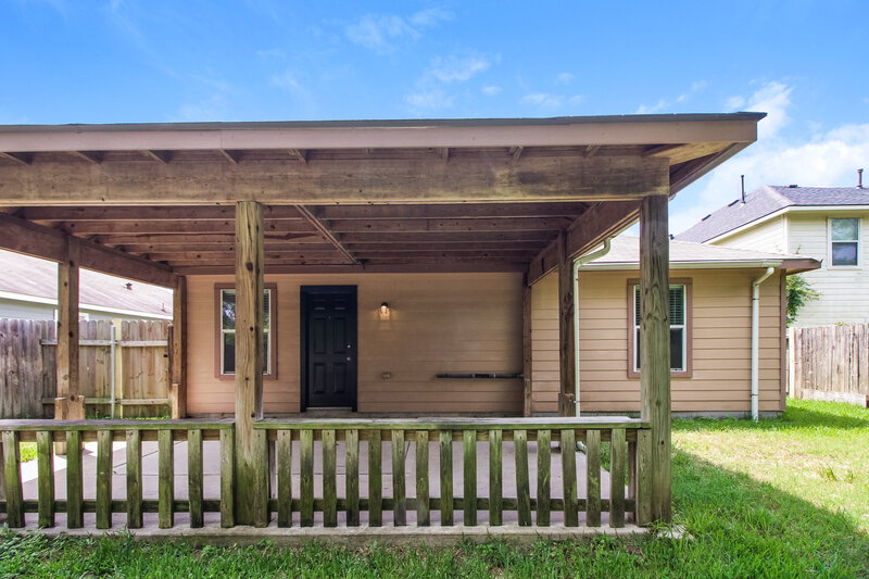 1,900/Mo, 1083 Shadow Glenn Dr Conroe, TX 77301 Rear View 2