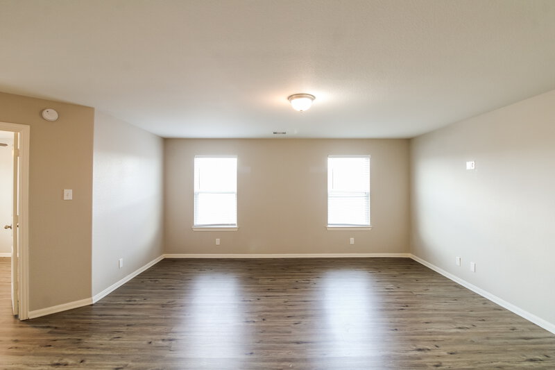 2,560/Mo, 2302 Thunderbolt Peak Dr Rosharon, TX 77583 Living Room View 2