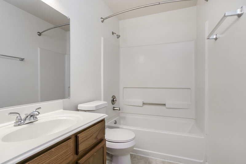 2,140/Mo, 6343 Bright Bloom Ln Spring, TX 77379 Bathroom View