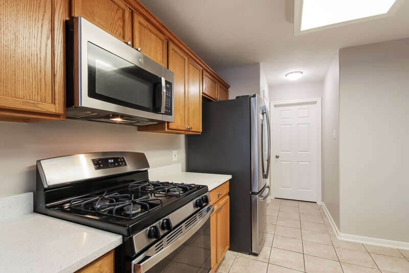 1,920/Mo, 3330 Candlepine Dr Spring, TX 77388 Kitchen View 2