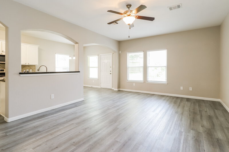 1,775/Mo, 18460 Sunrise Maple Dr Montgomery, TX 77316 Living Room View