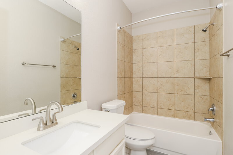 1,775/Mo, 18460 Sunrise Maple Dr Montgomery, TX 77316 Bathroom View