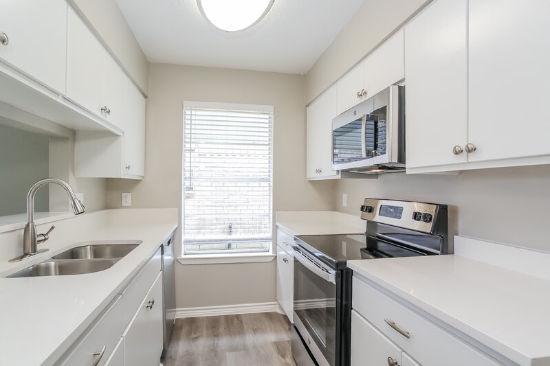 1,760/Mo, 20014 Lions Gate Dr Humble, TX 77338 Kitchen View