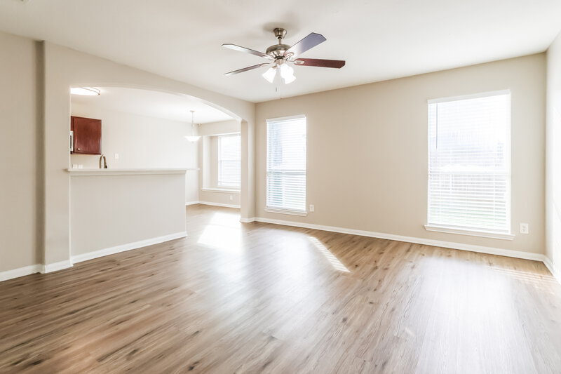 1,790/Mo, 2507 Kiplands Way Dr Houston, TX 77014 Living Room View