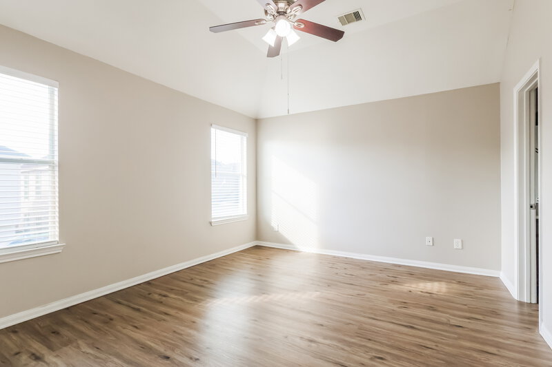 1,790/Mo, 2507 Kiplands Way Dr Houston, TX 77014 Main Bedroom View