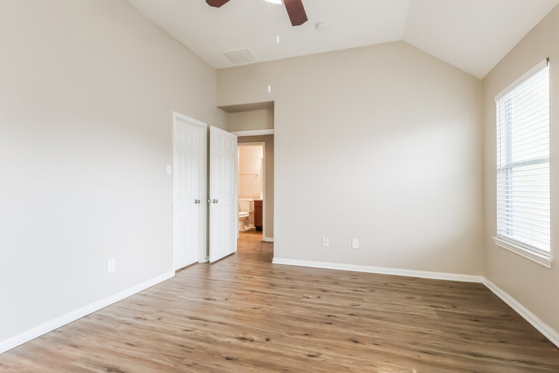 1,790/Mo, 2507 Kiplands Way Dr Houston, TX 77014 Main Bedroom View 2