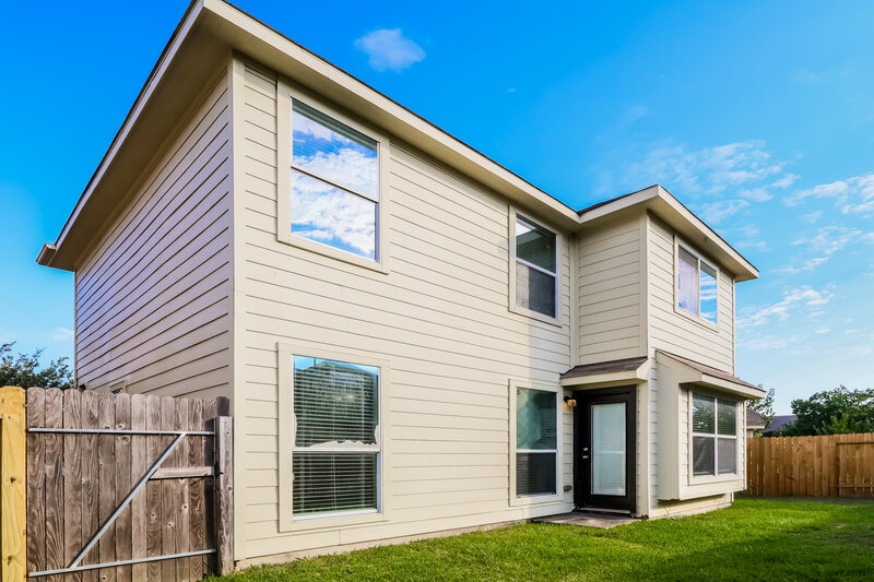 1,790/Mo, 2507 Kiplands Way Dr Houston, TX 77014 Rear View