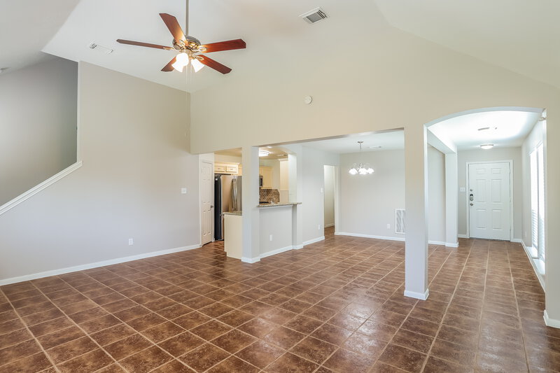 2,020/Mo, 8238 Fuqua Gardens Dr Houston, TX 77075 Living Room View