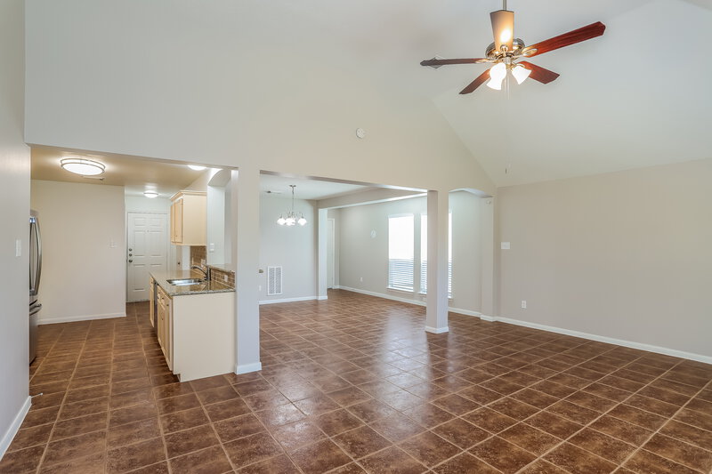 2,020/Mo, 8238 Fuqua Gardens Dr Houston, TX 77075 Living Room View 2