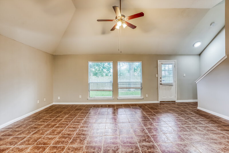 1,825/Mo, 8238 Fuqua Gardens Dr Houston, TX 77075 Living Room View