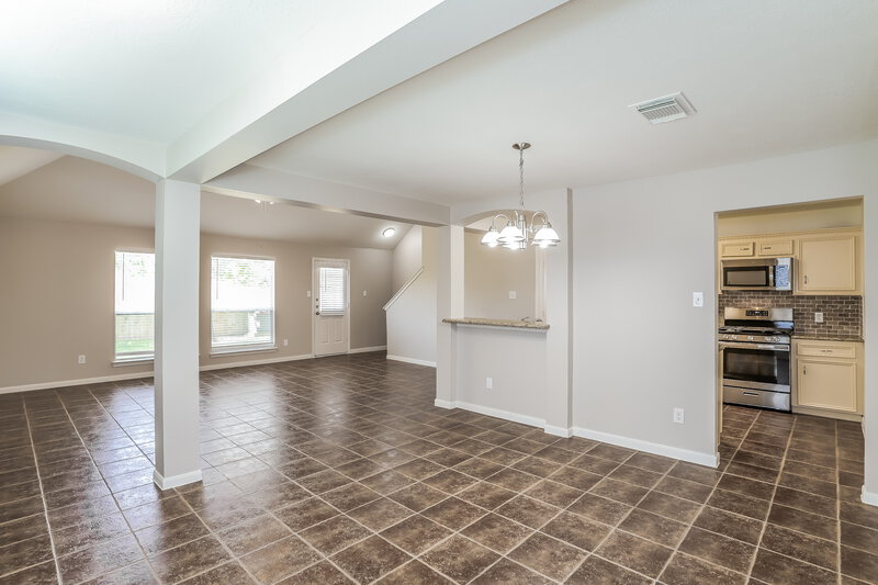 2,020/Mo, 8238 Fuqua Gardens Dr Houston, TX 77075 Living Room View 3