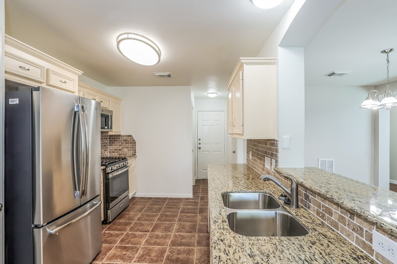 2,020/Mo, 8238 Fuqua Gardens Dr Houston, TX 77075 Kitchen View