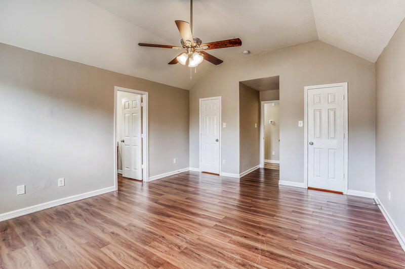 1,825/Mo, 8238 Fuqua Gardens Dr Houston, TX 77075 Main Bedroom View 2
