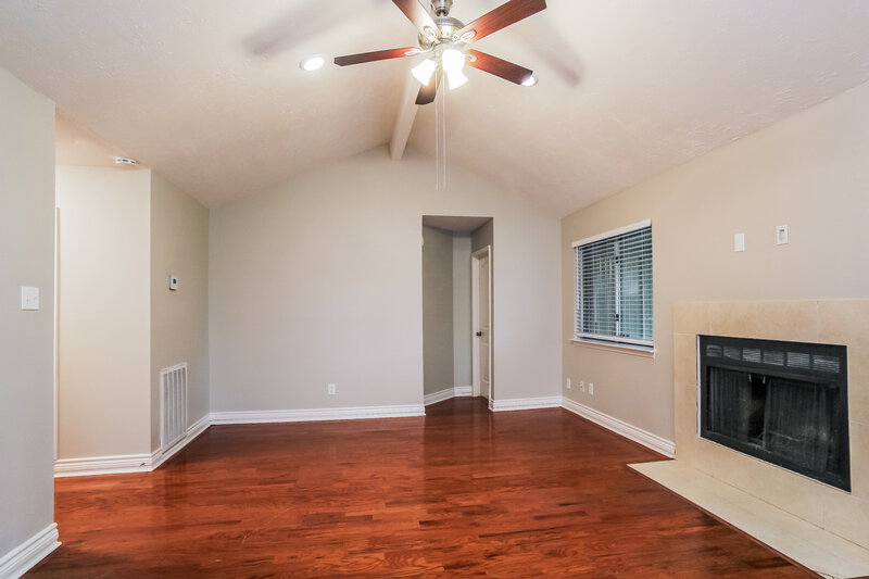 1,985/Mo, 3522 Acorn Run Ln Spring, TX 77389 Living Room View 2