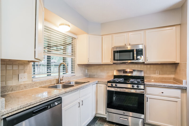 1,985/Mo, 3522 Acorn Run Ln Spring, TX 77389 Kitchen View 2
