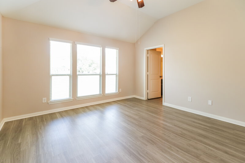 1,775/Mo, 603 Lake View Dr Montgomery, TX 77356 Main Bedroom View 2