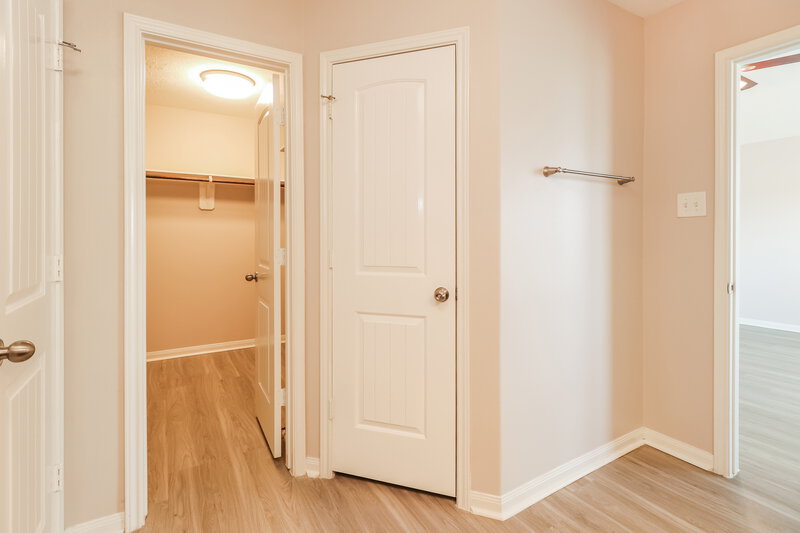 1,775/Mo, 603 Lake View Dr Montgomery, TX 77356 Main Bathroom View 2