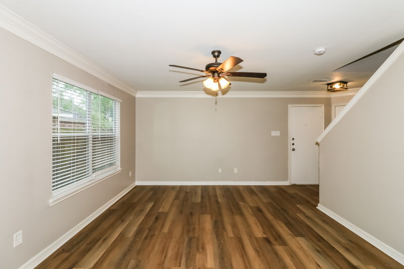 2,140/Mo, 12807 Colony Heath Ln Houston, TX 77085 Living Room View