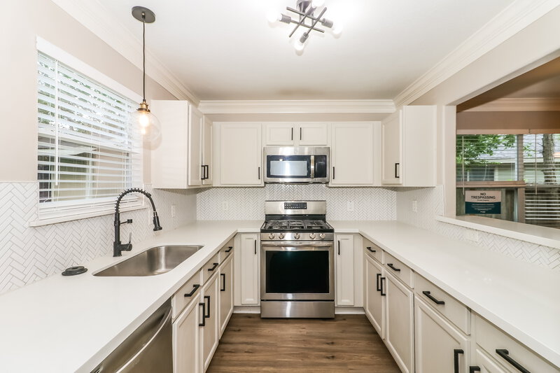 2,140/Mo, 12807 Colony Heath Ln Houston, TX 77085 Kitchen View