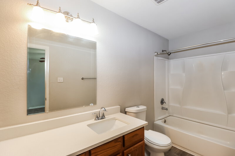1,600/Mo, 3551 Red Meadows Dr Spring, TX 77386 Main Bathroom View