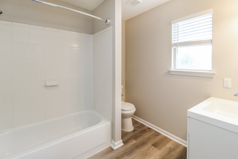 1,600/Mo, 3551 Red Meadows Dr Spring, TX 77386 Bathroom View