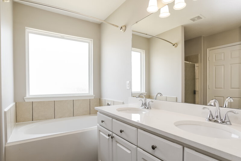 2,315/Mo, 9869 Lace Flower Way Conroe, TX 77385 Bathroom View