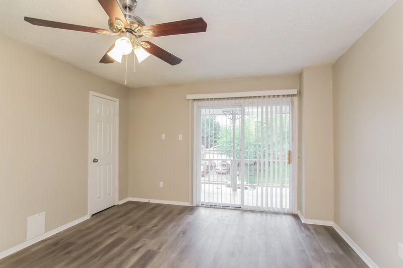 2,150/Mo, 20019 River Brook Dr Humble, TX 77346 Living Room View 2