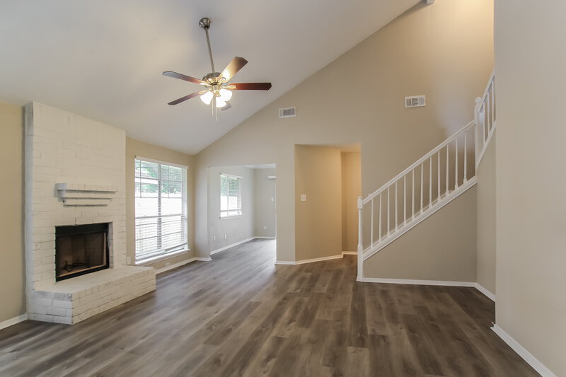2,150/Mo, 20019 River Brook Dr Humble, TX 77346 Living Room View 3