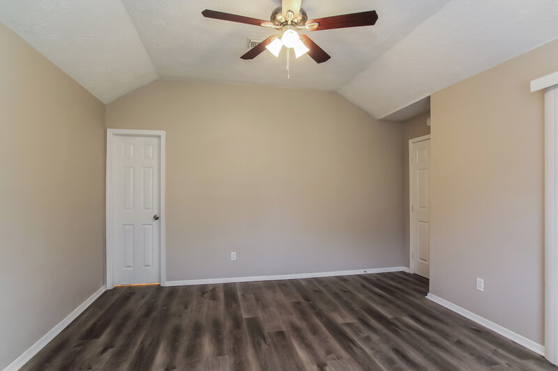2,150/Mo, 20019 River Brook Dr Humble, TX 77346 Main Bedroom View 2