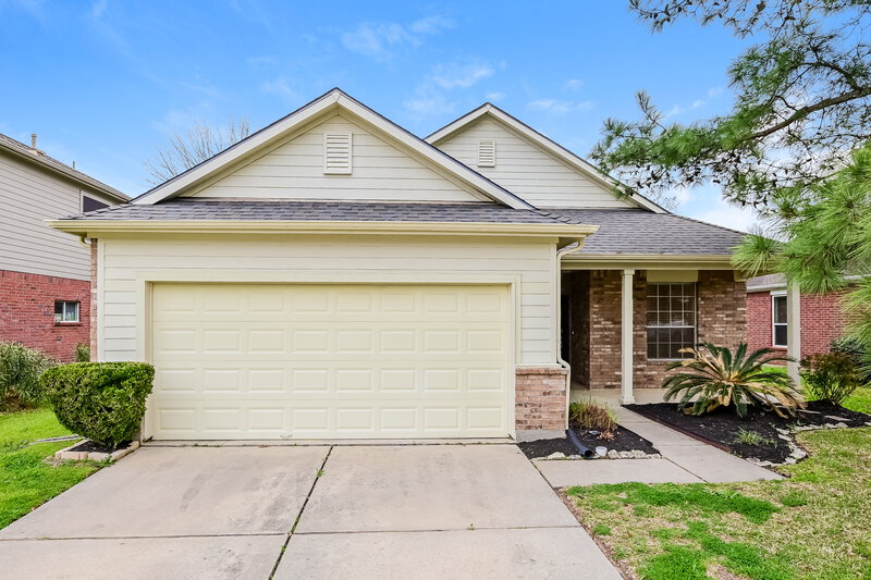 2,095/Mo, 22030 Holly Branch Dr Tomball, TX 77375 External View