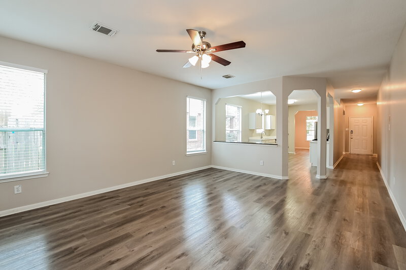 2,095/Mo, 22030 Holly Branch Dr Tomball, TX 77375 Living Room View