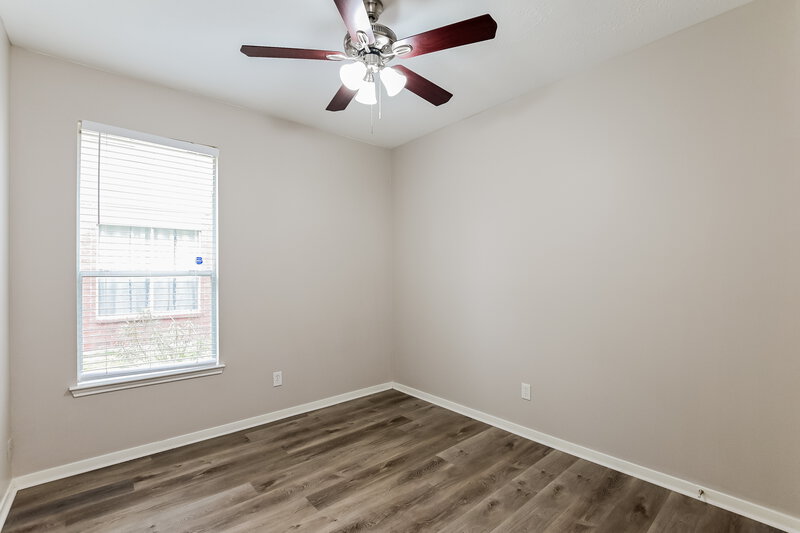 2,095/Mo, 22030 Holly Branch Dr Tomball, TX 77375 Bedroom View