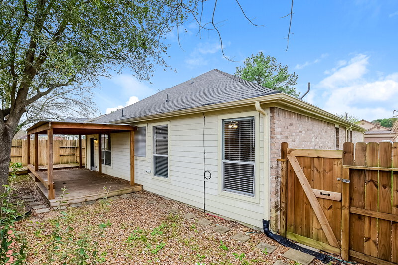 2,095/Mo, 22030 Holly Branch Dr Tomball, TX 77375 Rear View